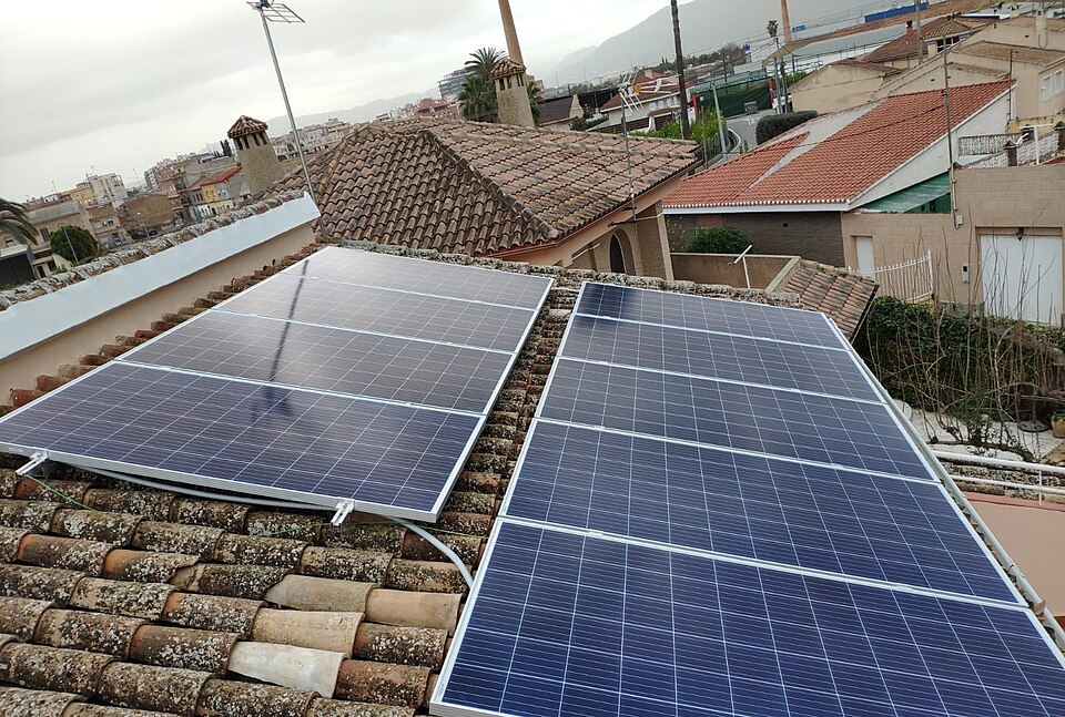 Residential rooftop photovoltaic installation